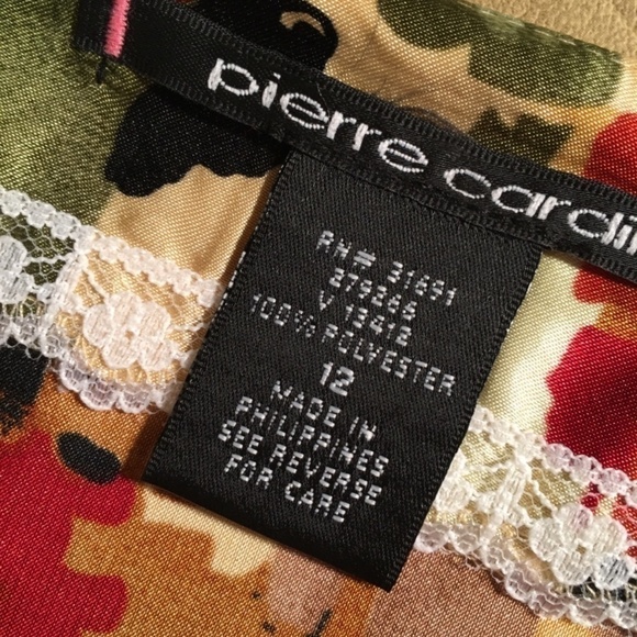 PIERRE CARDIN 100% Polyester SILKY SKIRT, 3-PLEATED FRONT, Red/Gold, Size 12 - Picture 3 of 9